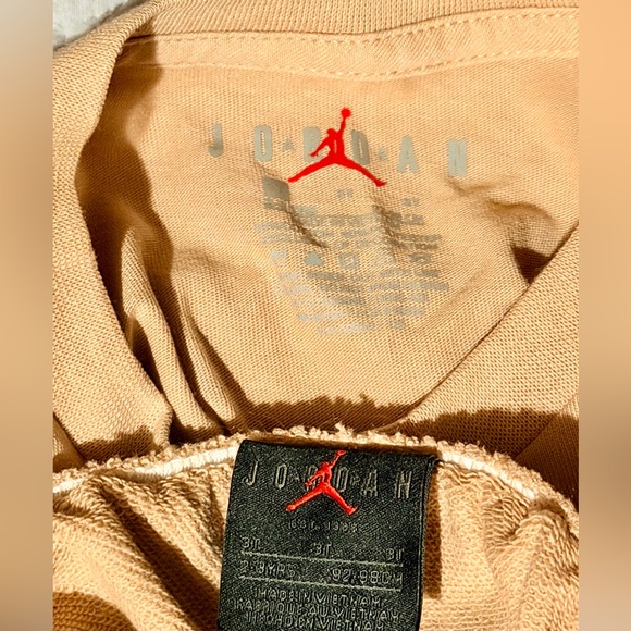 Jordan Tan Matching Set Short Sleeve and Shorts with Logo - Picture 2 of 3